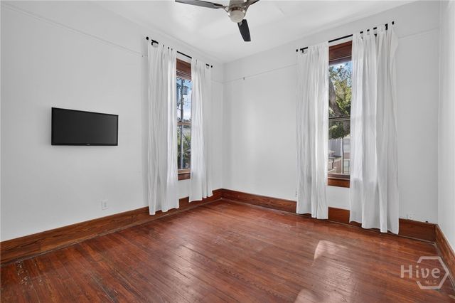 114 W Waldburg Street, Savannah, GA 31401