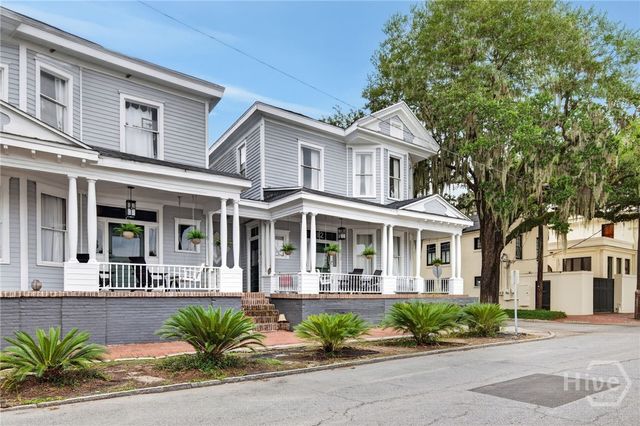 114 W Waldburg Street, Savannah, GA 31401