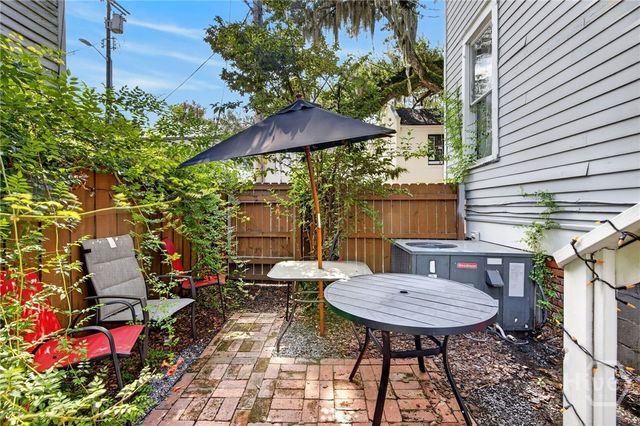 114 W Waldburg Street, Savannah, GA 31401