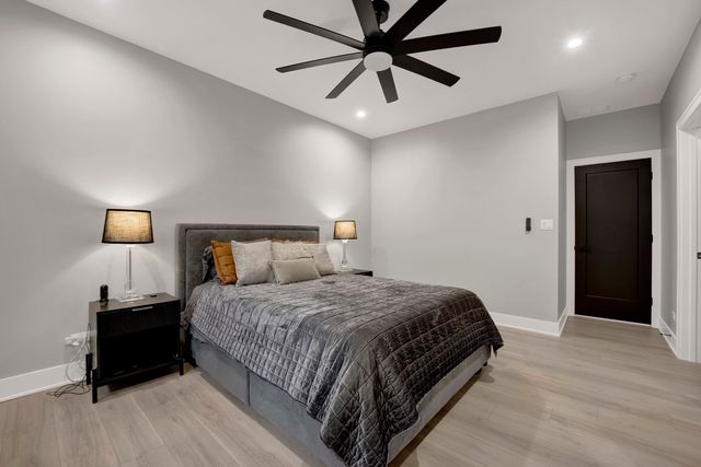 1109 W 16th Street 1, Chicago, IL 60608
