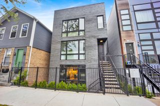 1109 W 16th Street 1, Chicago, IL 60608