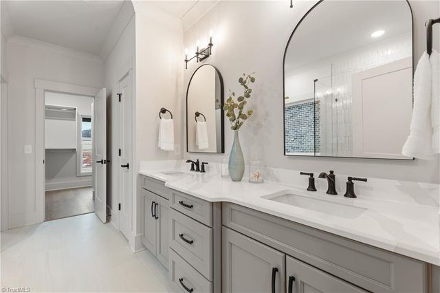 1353 Maple Chase Lane, Winston-salem, NC 27106