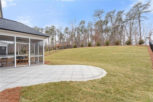 1353 Maple Chase Lane, Winston-salem, NC 27106