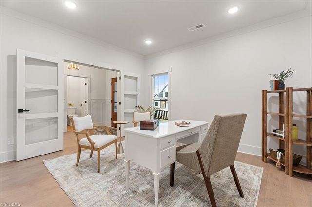 1353 Maple Chase Lane, Winston-salem, NC 27106