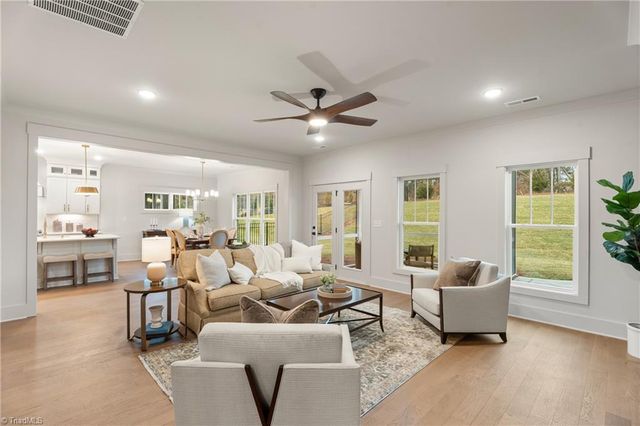 1353 Maple Chase Lane, Winston-salem, NC 27106