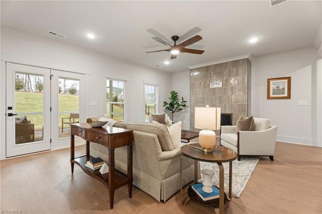 1353 Maple Chase Lane, Winston-salem, NC 27106