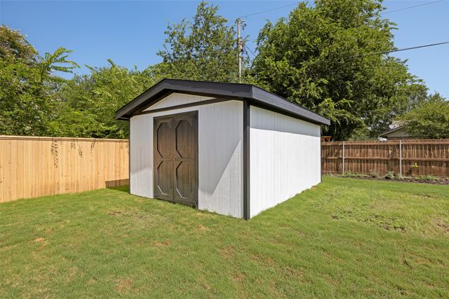 310 Cottonwood, Leonard, TX 75452