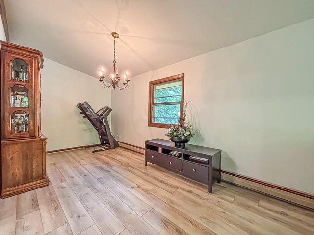 W267N7141 White Oak DRIVE, Sussex, WI 53089
