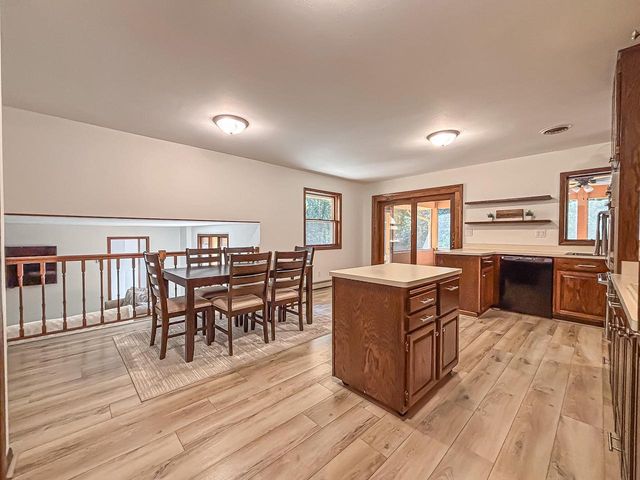 W267N7141 White Oak DRIVE, Sussex, WI 53089