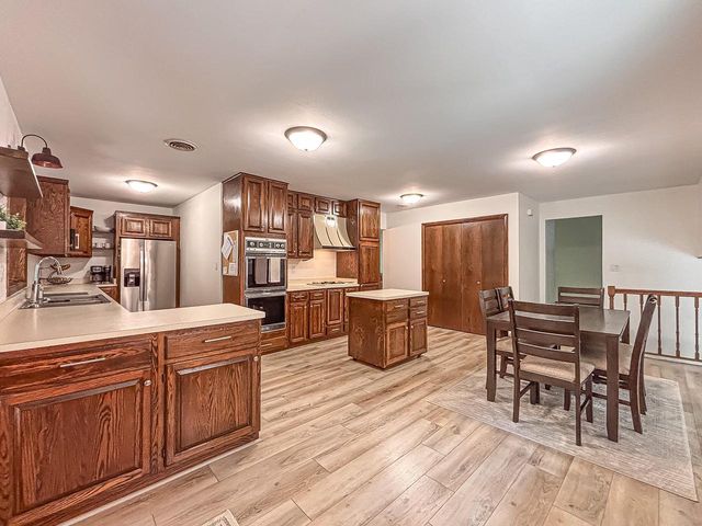 W267N7141 White Oak DRIVE, Sussex, WI 53089