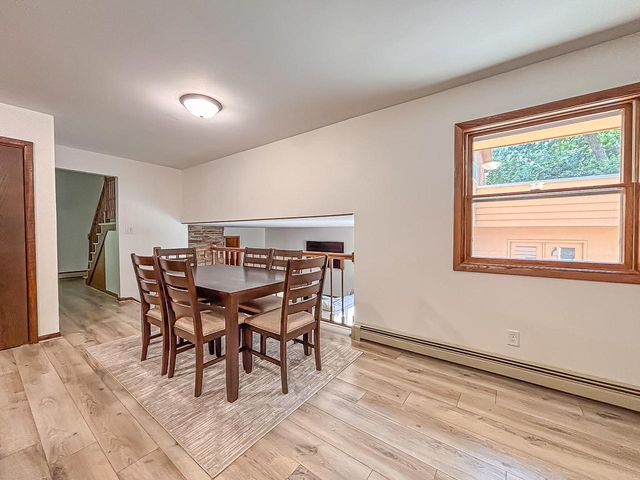 W267N7141 White Oak DRIVE, Sussex, WI 53089