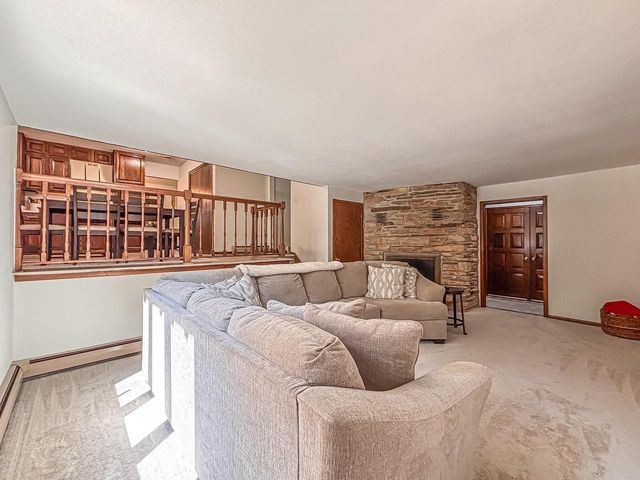 W267N7141 White Oak DRIVE, Sussex, WI 53089
