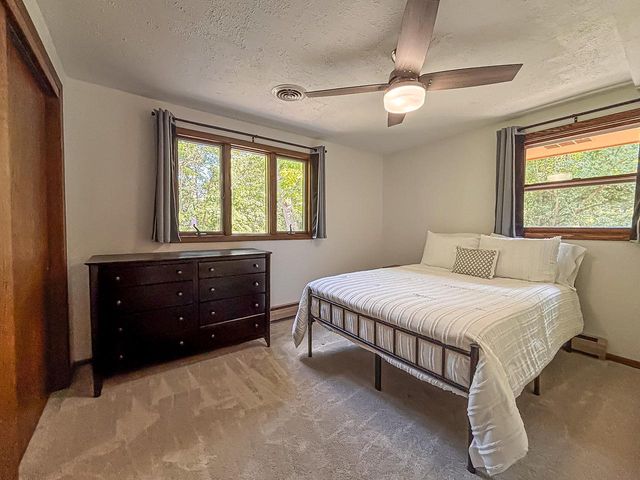 W267N7141 White Oak DRIVE, Sussex, WI 53089