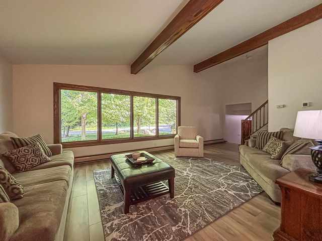 W267N7141 White Oak DRIVE, Sussex, WI 53089