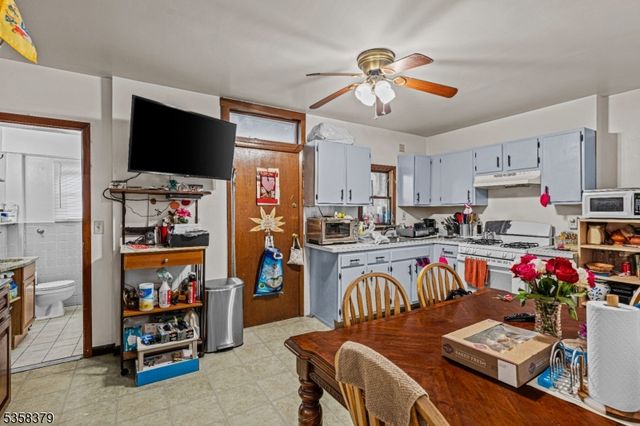316 John St, Elizabeth City, NJ 07202