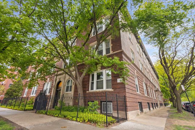 1426 E Hyde Park Boulevard 2, Chicago, IL 60615