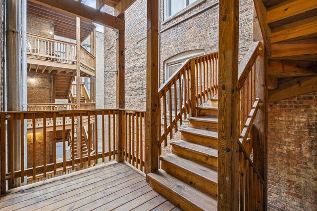 1426 E Hyde Park Boulevard 2, Chicago, IL 60615