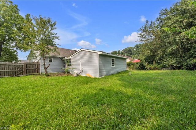 2415 Chesapeake CIR, Chesapeake, VA 23324