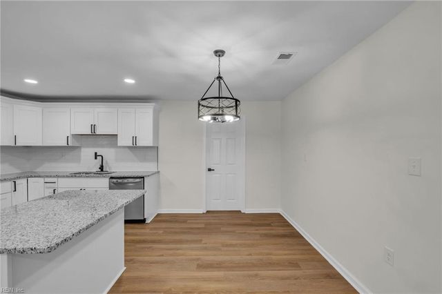 2415 Chesapeake CIR, Chesapeake, VA 23324
