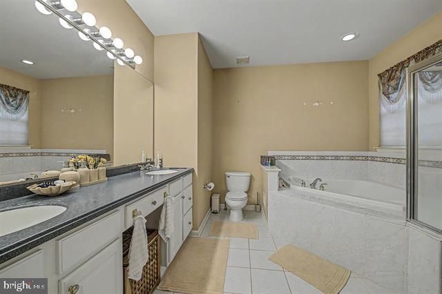 684 JUPITER HILLS LN, Egg Harbor City, NJ 08215