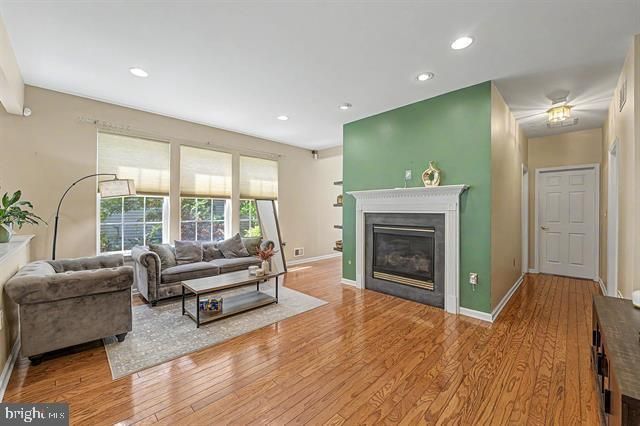 684 JUPITER HILLS LN, Egg Harbor City, NJ 08215
