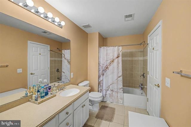 684 JUPITER HILLS LN, Egg Harbor City, NJ 08215