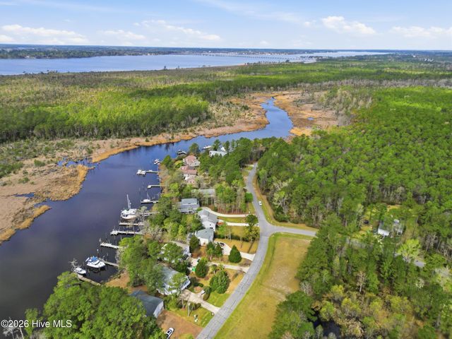 5015 Bucco Reef Road, New Bern, NC 28560
