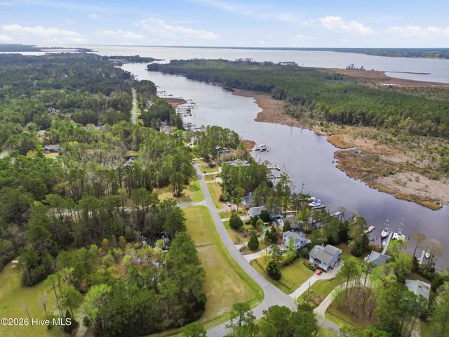 5015 Bucco Reef Road, New Bern, NC 28560