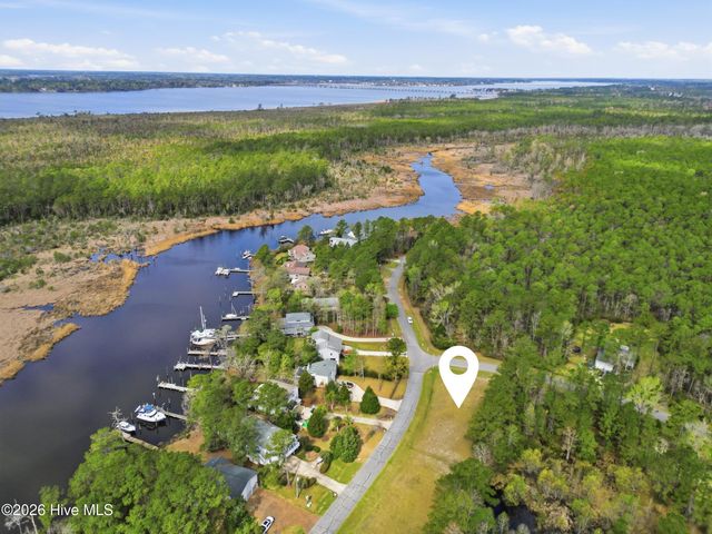 5015 Bucco Reef Road, New Bern, NC 28560