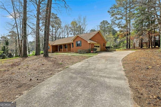 195 Deer Forest Trail, Fayetteville, GA 30214