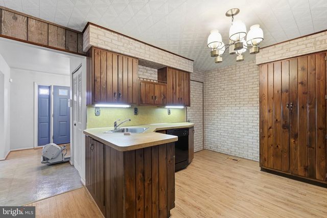 228 MIMOSA DR, Cherry Hill, NJ 08003
