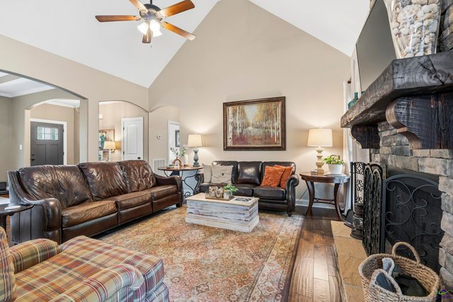 113 Oakwood Drive, Forsyth, GA 31029