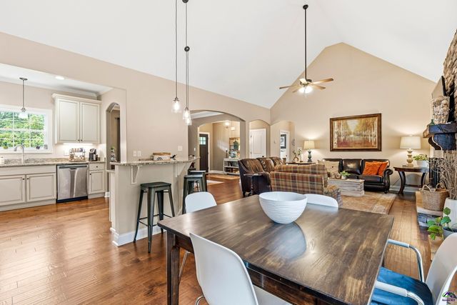 113 Oakwood Drive, Forsyth, GA 31029