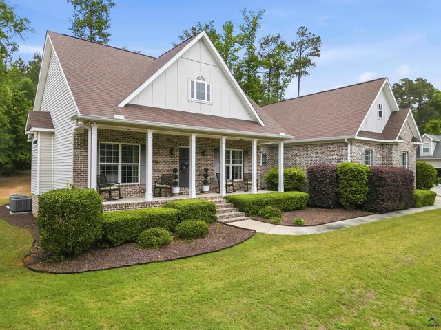 113 Oakwood Drive, Forsyth, GA 31029