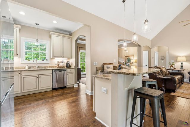 113 Oakwood Drive, Forsyth, GA 31029