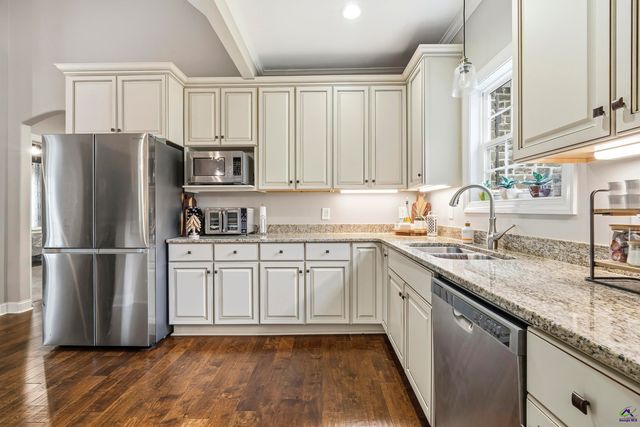 113 Oakwood Drive, Forsyth, GA 31029