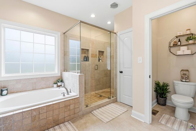 113 Oakwood Drive, Forsyth, GA 31029