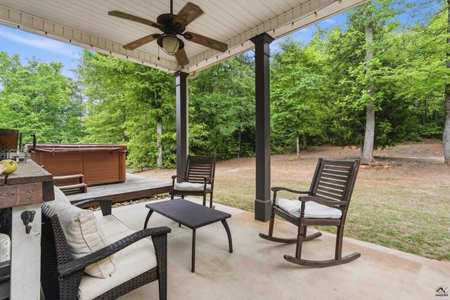 113 Oakwood Drive, Forsyth, GA 31029