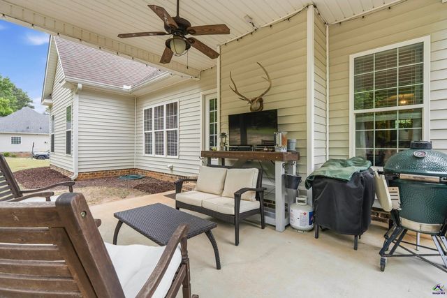 113 Oakwood Drive, Forsyth, GA 31029