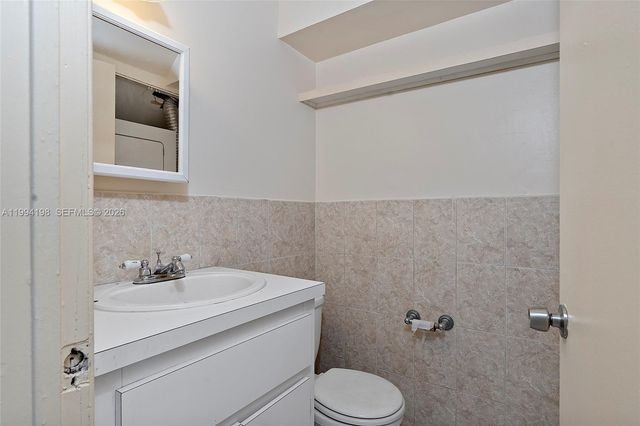 5415 NW 27th St A1, Lauderhill, FL 33313