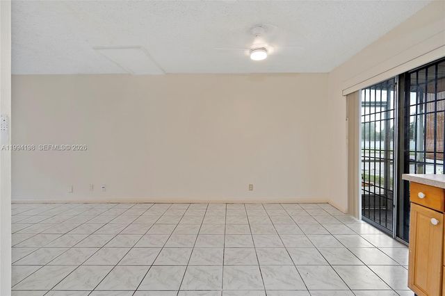 5415 NW 27th St A1, Lauderhill, FL 33313