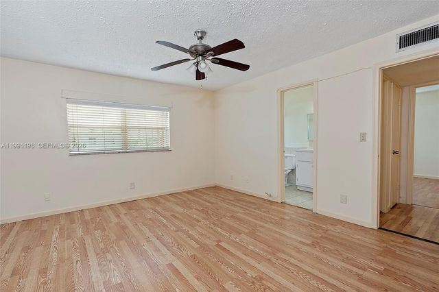 5415 NW 27th St A1, Lauderhill, FL 33313