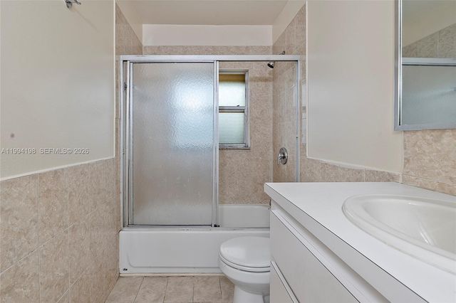 5415 NW 27th St A1, Lauderhill, FL 33313