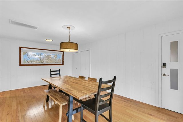 609 E Sunnycrest Court, Urbana, IL 61801