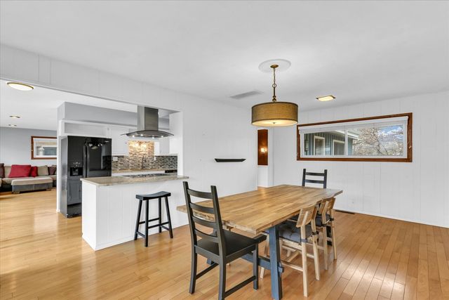 609 E Sunnycrest Court, Urbana, IL 61801