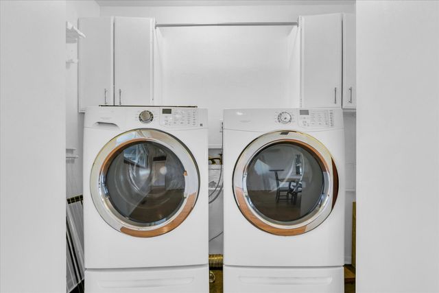 609 E Sunnycrest Court, Urbana, IL 61801