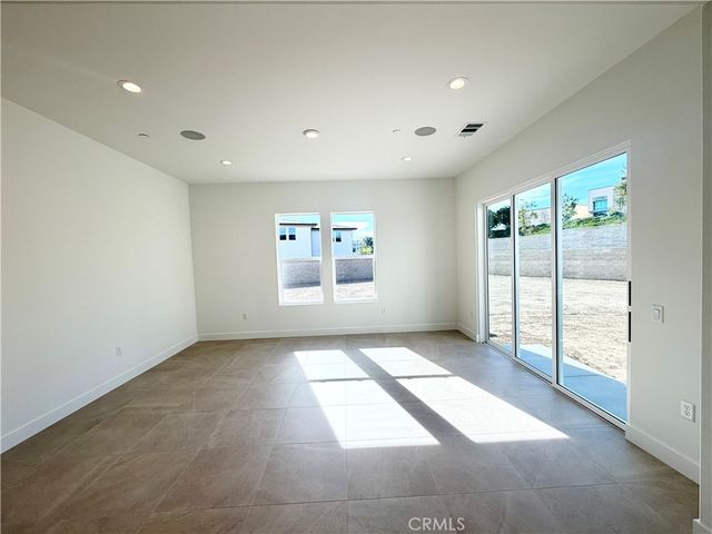 101 Chapman, Lake Forest, CA 92630