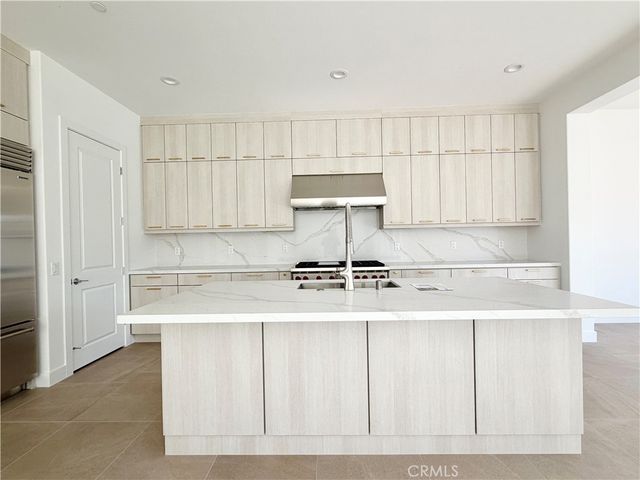 101 Chapman, Lake Forest, CA 92630