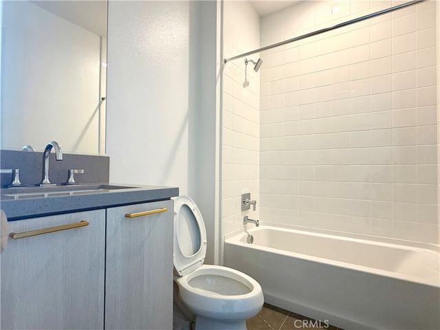 101 Chapman, Lake Forest, CA 92630