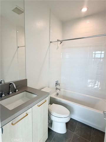 101 Chapman, Lake Forest, CA 92630